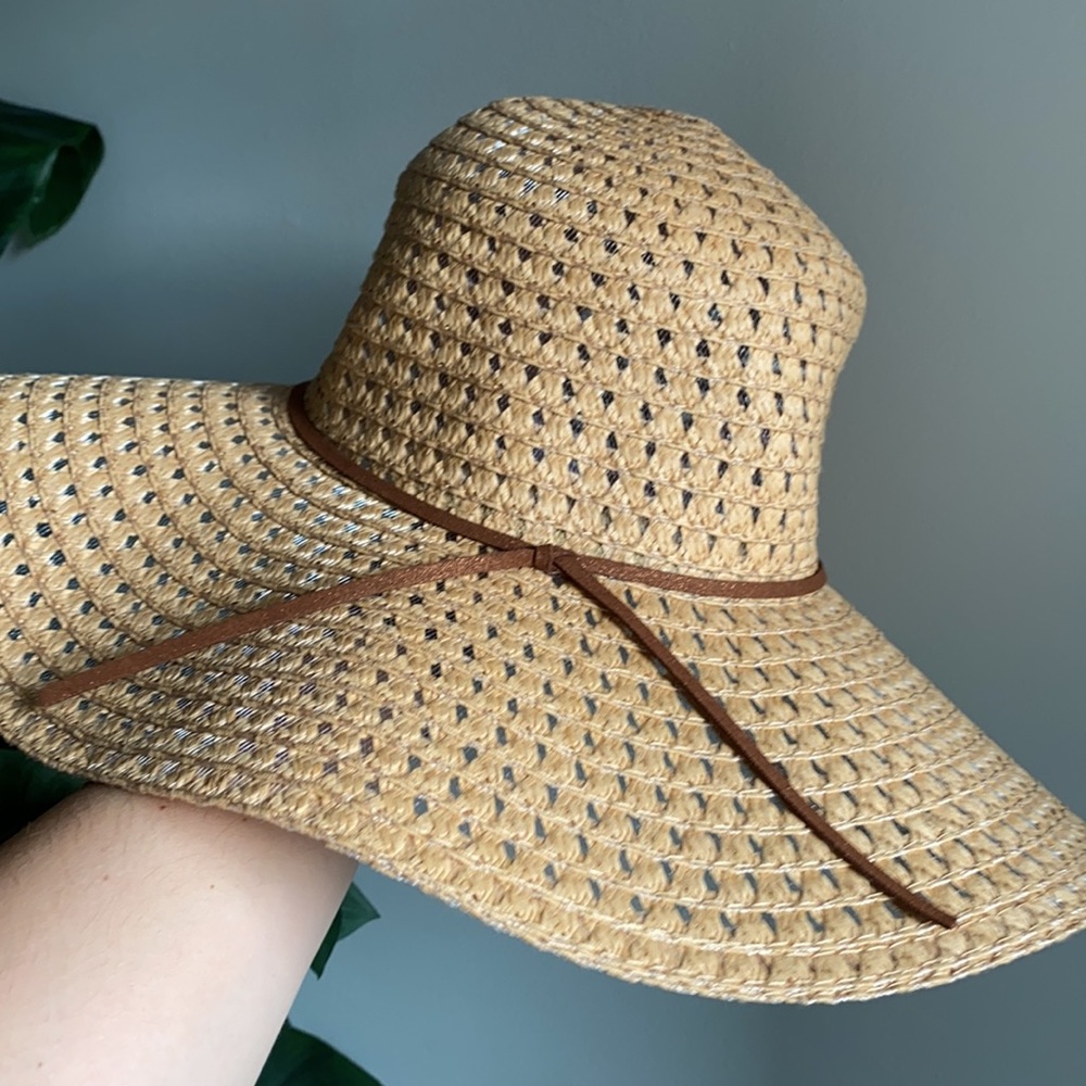 Brown Straw Wide Brim Floppy Sun Hat | Boho Hat - Picture 4 of 7